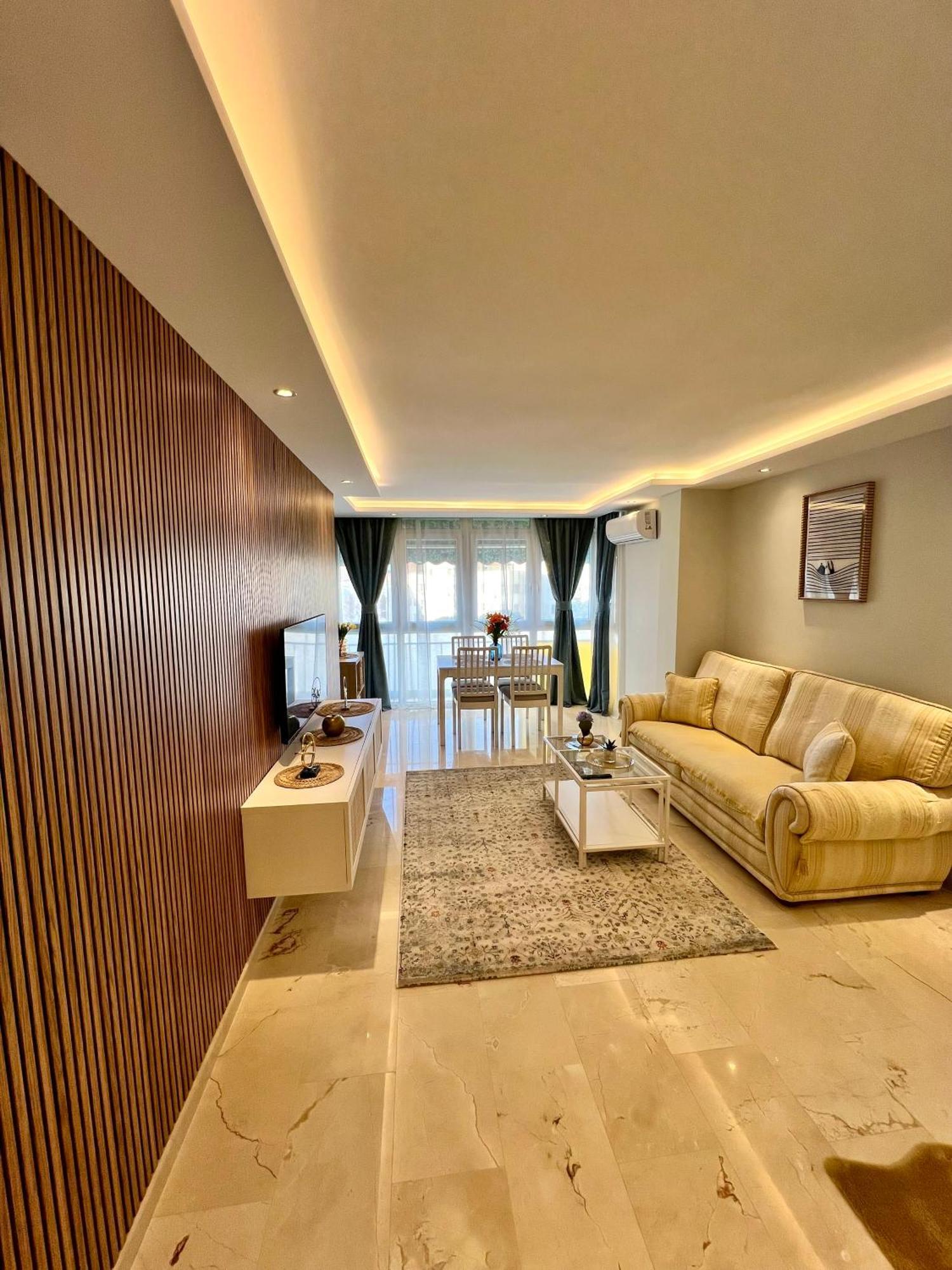 Apartamentos Prestige Suites Malaga IV Dış mekan fotoğraf