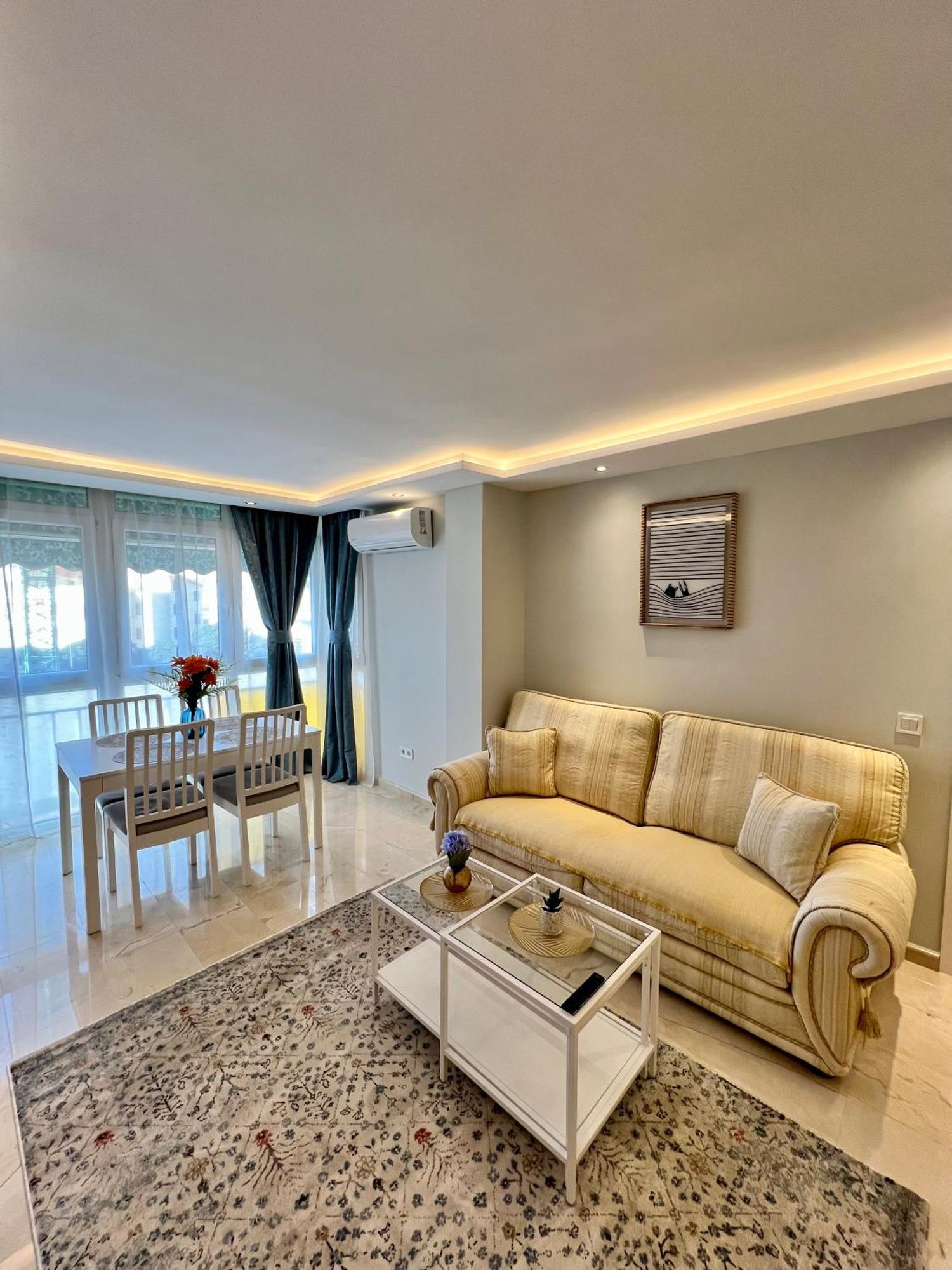 Apartamentos Prestige Suites Malaga IV Dış mekan fotoğraf